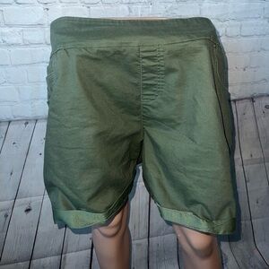 Time and Tru Dark green jean shorts size XXL